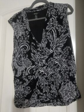 Style & Co. Black and White Paisley Sleeveless Blouse